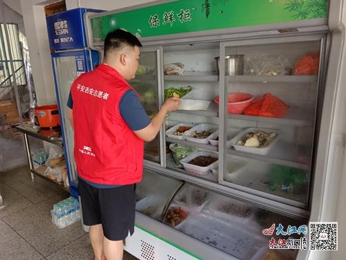 吉水县丁江镇开展食品安全督导检查行动 图